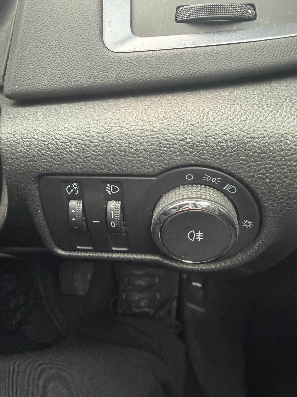 Vauxhall Astra - image 17